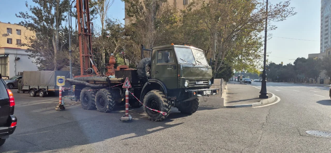 8  noyabr prospektinin Ramiz Quliyev küçəsi ilə kəsişməsində müxtəlif səviyyəli yol ötürücülərin tikintisinin layihələndirilməsi